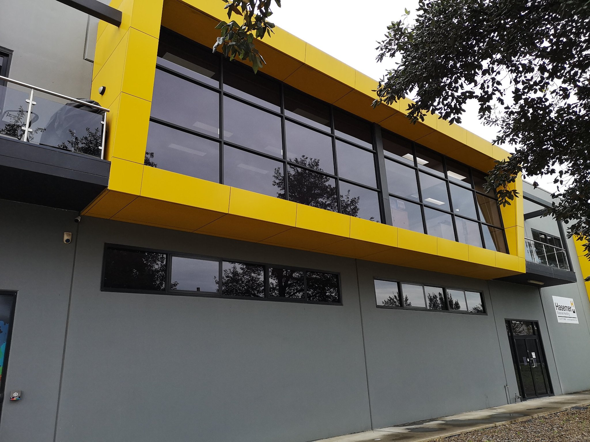 The Strata Committee Guide to Window Cleaning: Safety, Compliance, and Asset Value in Sydney